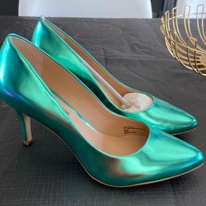 Inc size 8 metallic teal pump